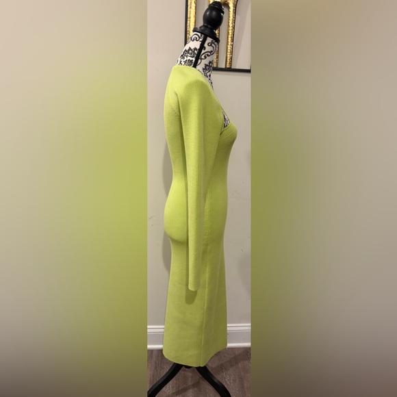 Express Green One-Shoulder Ribbed Dress - Picture 4 of 9